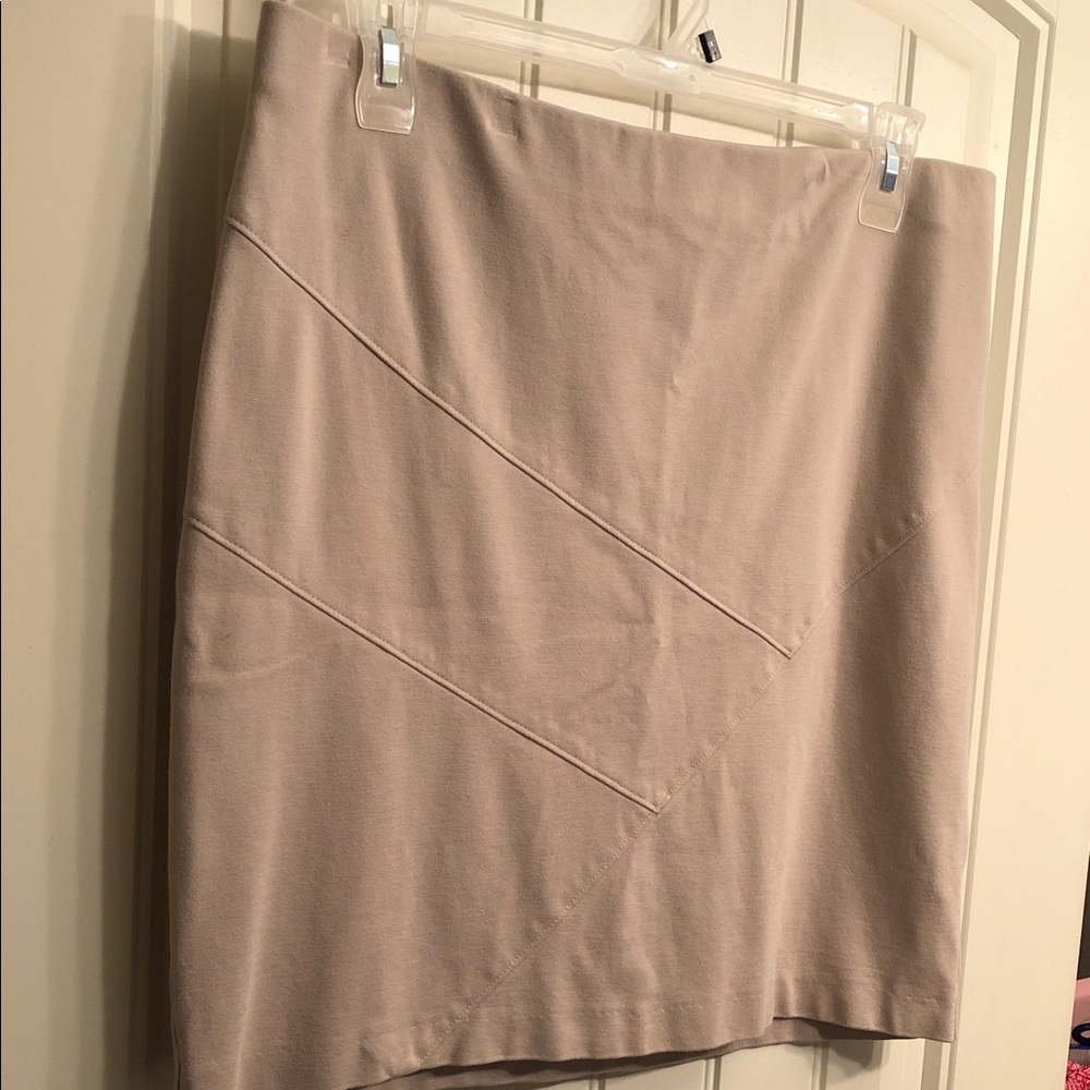 Classic Neutral Pencil Skirt in Light Taupe